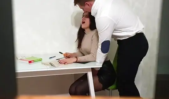 The guy at the Desk gave hard homemade porn with brunette in stockings...
